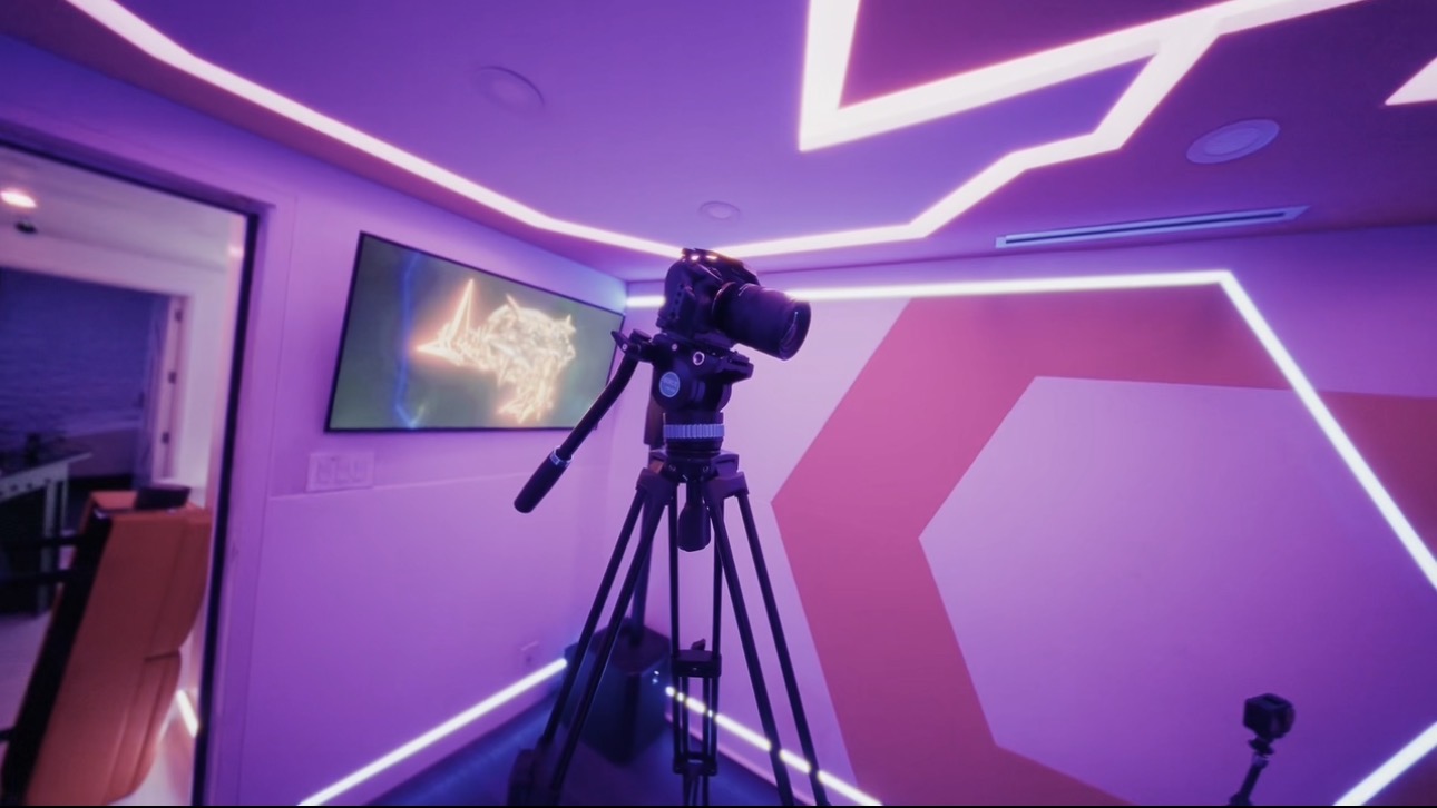 Professional camera prepared for an FSOC content production